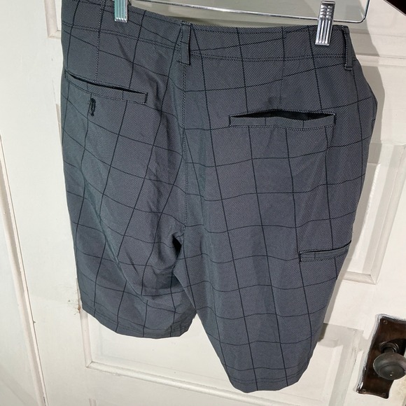 PGA Tour Golf Shorts Plaid Performance Lightweight Gray Mens Size 36 - Picture 3 of 7
